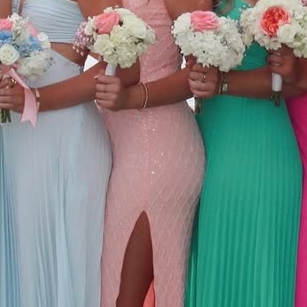 Elegant Pink Sequin Split-Front Evening Dress